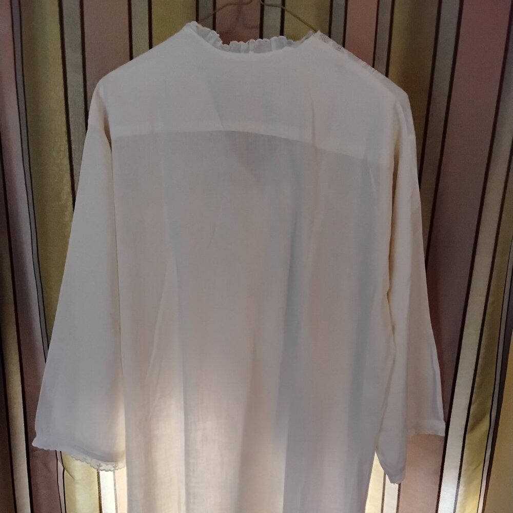 Antique lawn nightgown size M - Picture 7 of 8